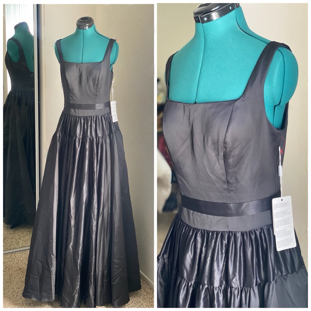 NWT STACEE Square Neckline Satin Elegant Black Formal Ballgown Dress Size 8